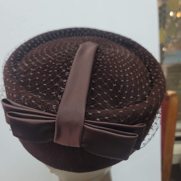 Vintage BROWN ribbon bow Peachbloom Velour Union Made Imported fur Net Veil Hat main image 2